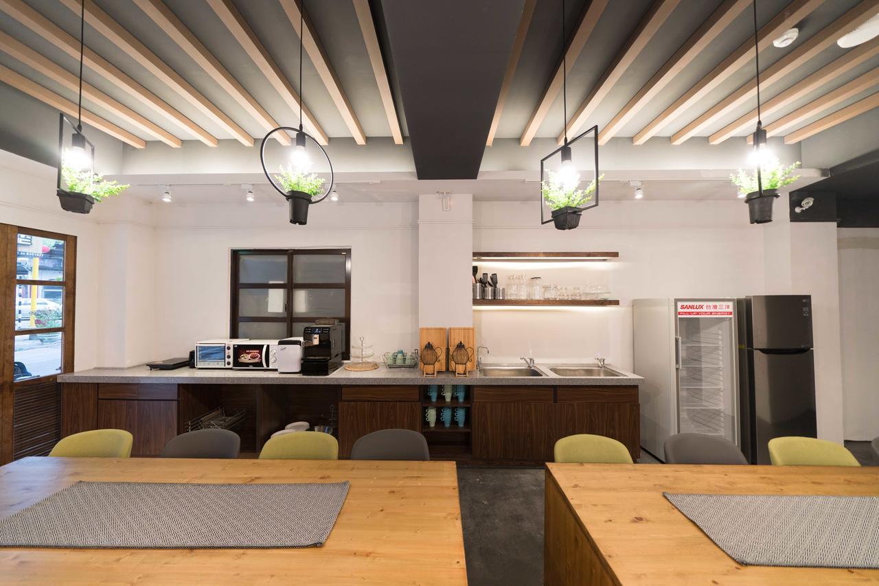 Phoenix Hostel Kota Hualien Bagian luar foto