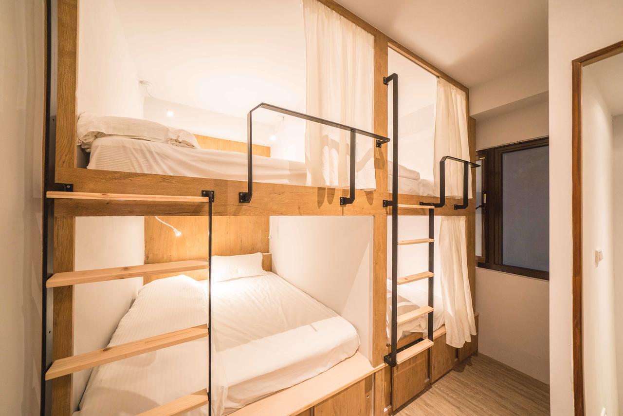 Phoenix Hostel Kota Hualien Bagian luar foto