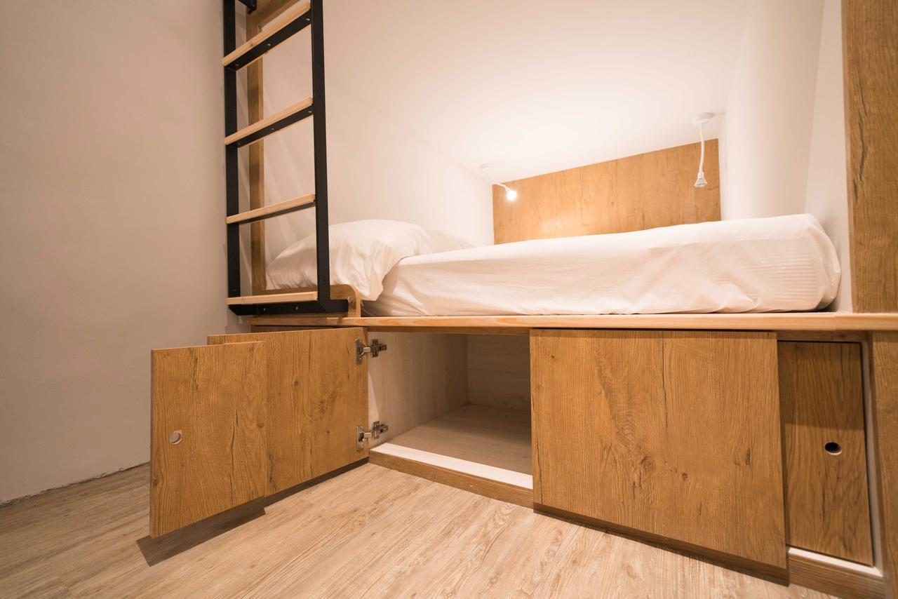 Phoenix Hostel Kota Hualien Bagian luar foto